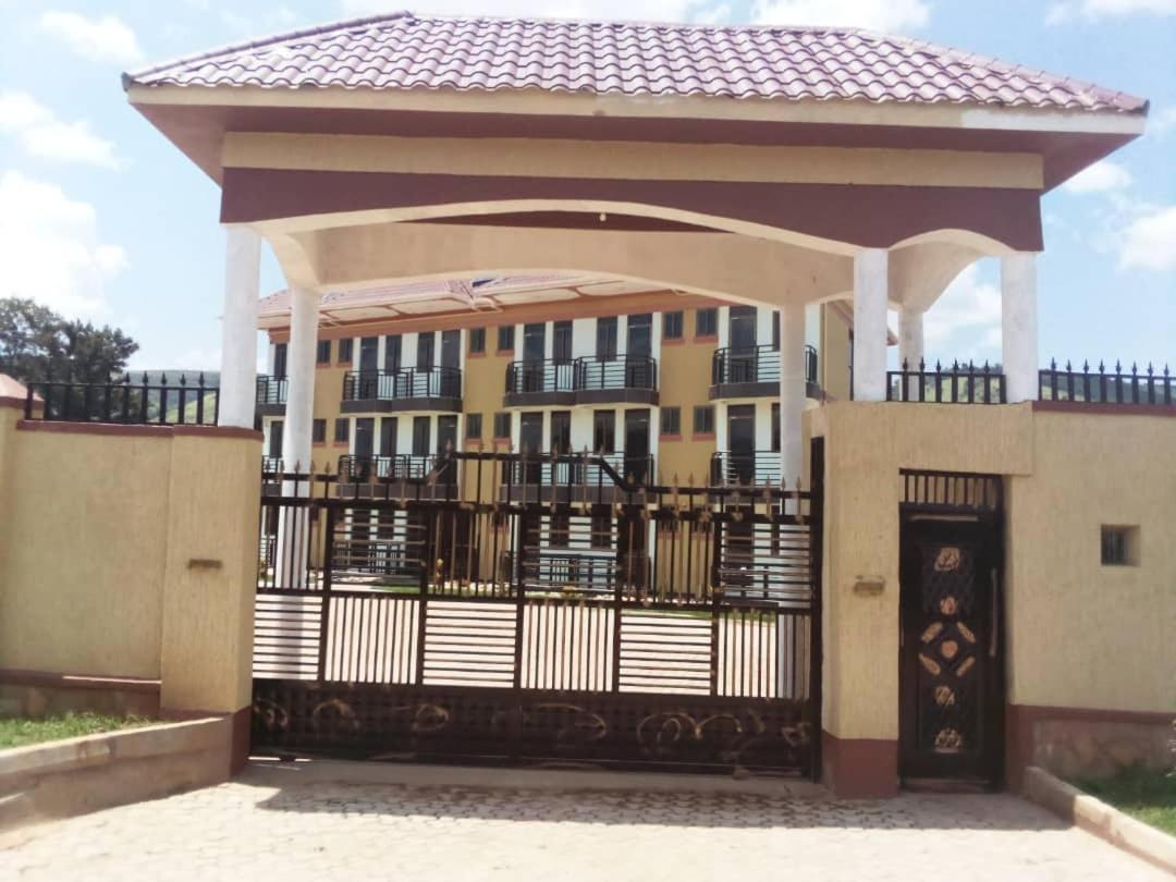Golden View Hotel Ibanda Exterior foto